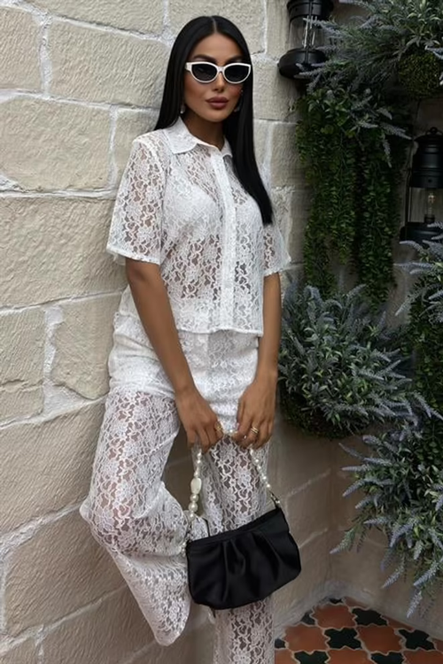 Lace Suit Plum White